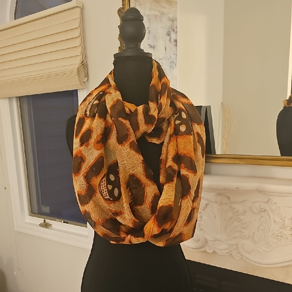Stylish Orange and Brown Skull Infinity Scarf NWT - Picture 1 of 4
